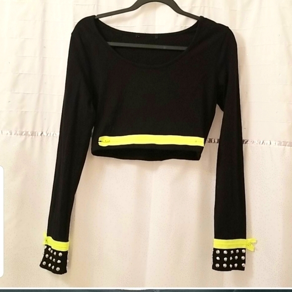 Neon punk studded crop top - Picture 1 of 8